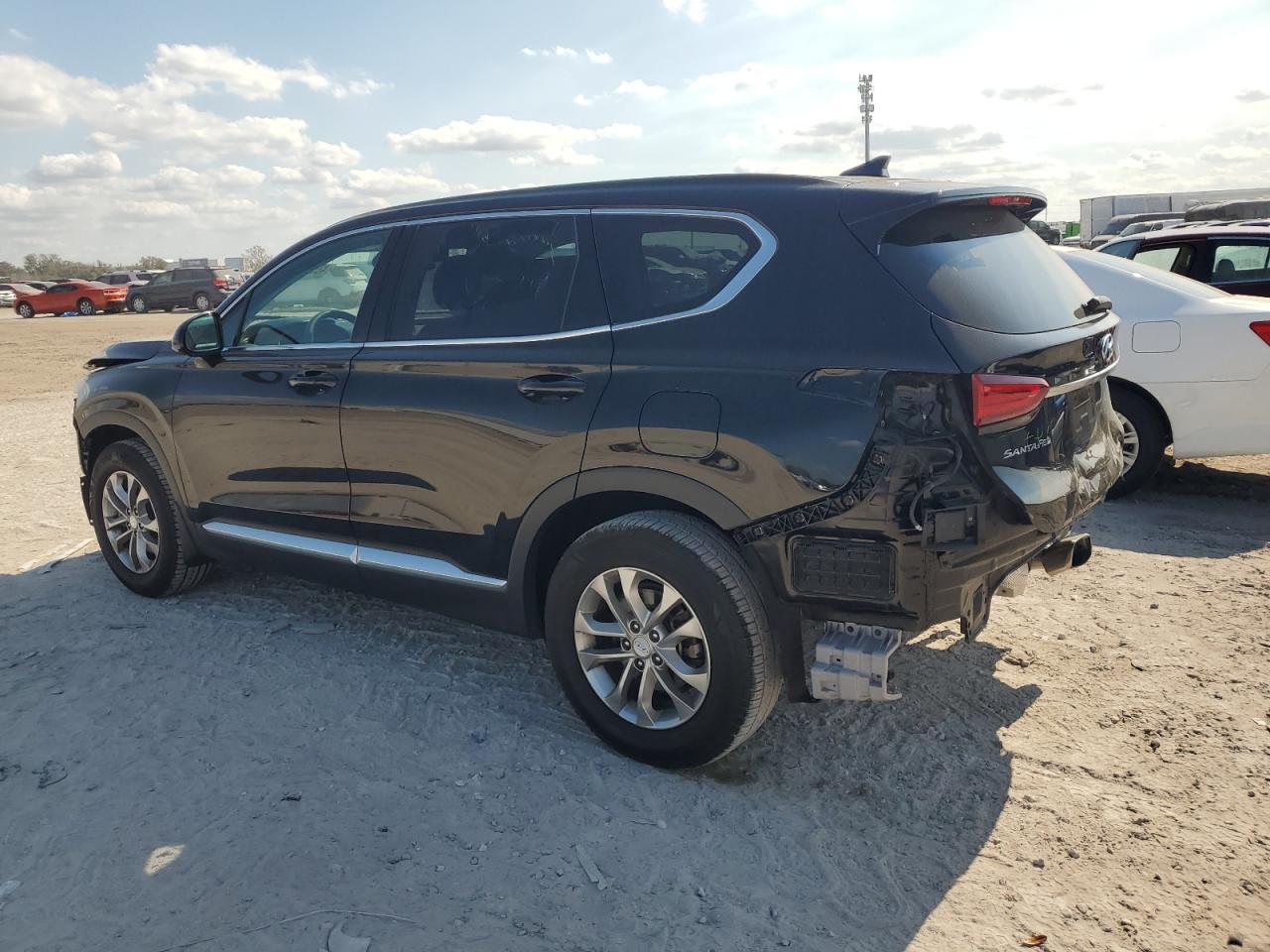 2020 Hyundai Santa Fe - Image 2