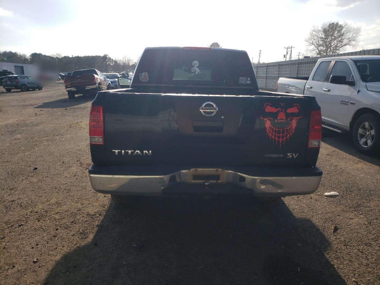2012 Nissan Titan - Image 6