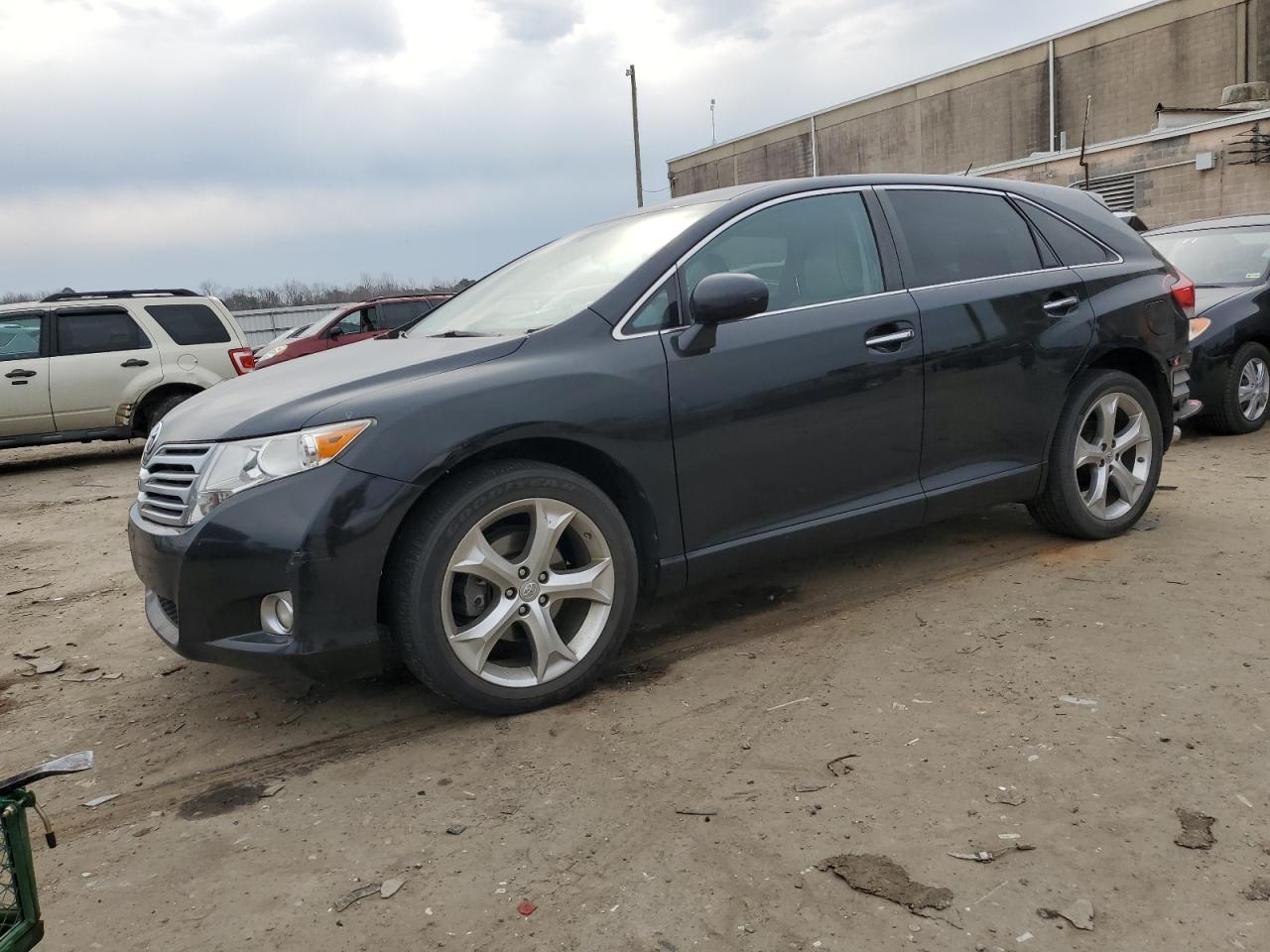 2010 Toyota Venza - Image 1
