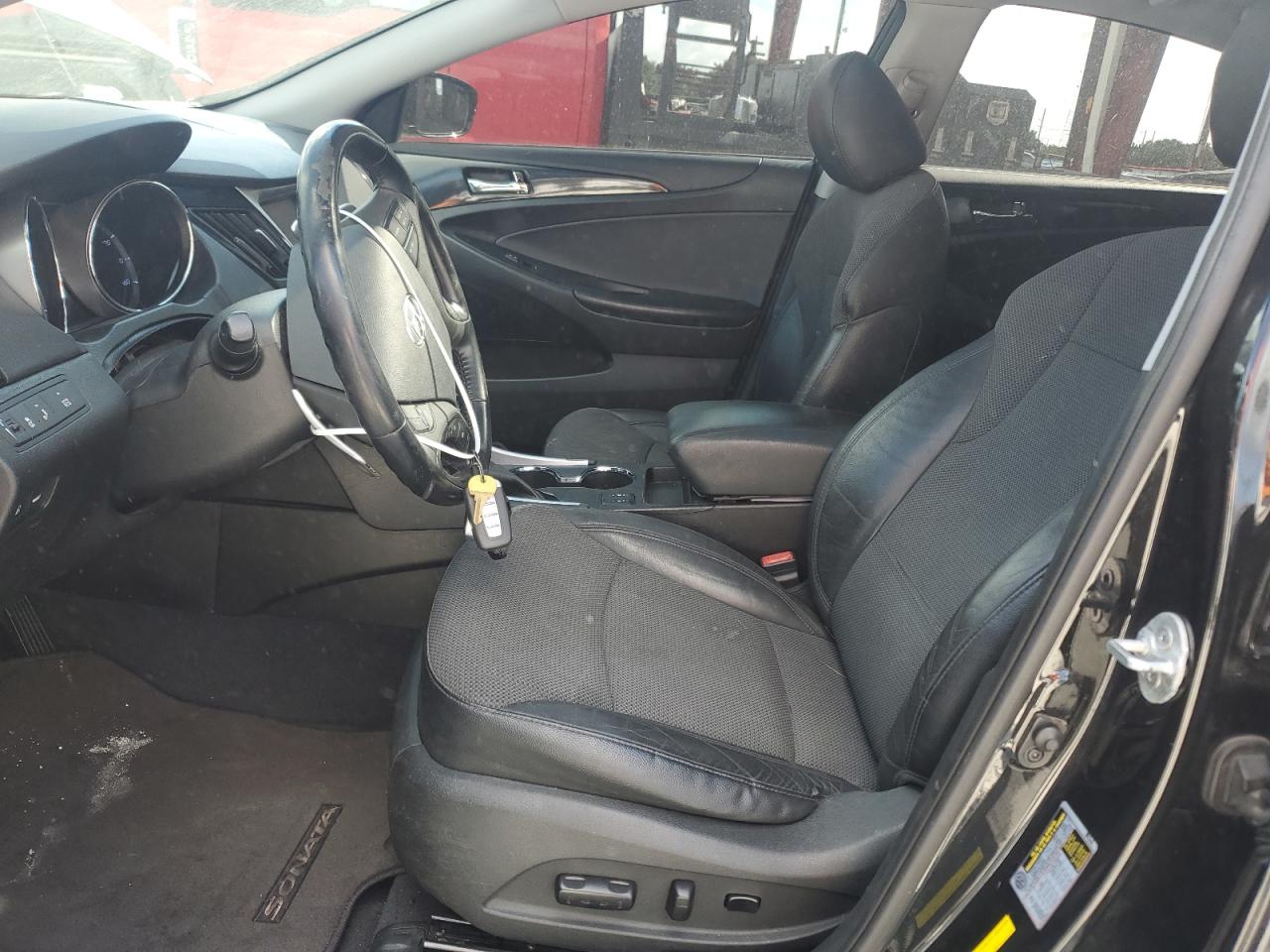 2014 Hyundai Sonata - Image 7