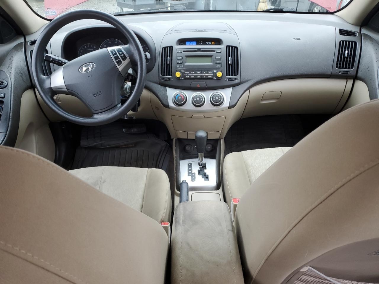 2010 Hyundai Elantra - Image 8