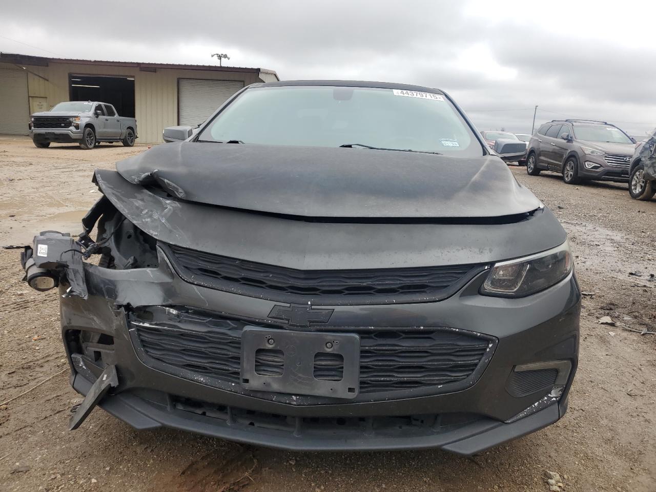 2017 Chevrolet Malibu - Image 5