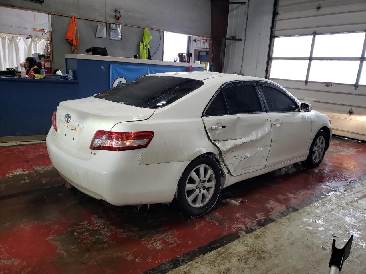 2010 Toyota Camry - Image 3