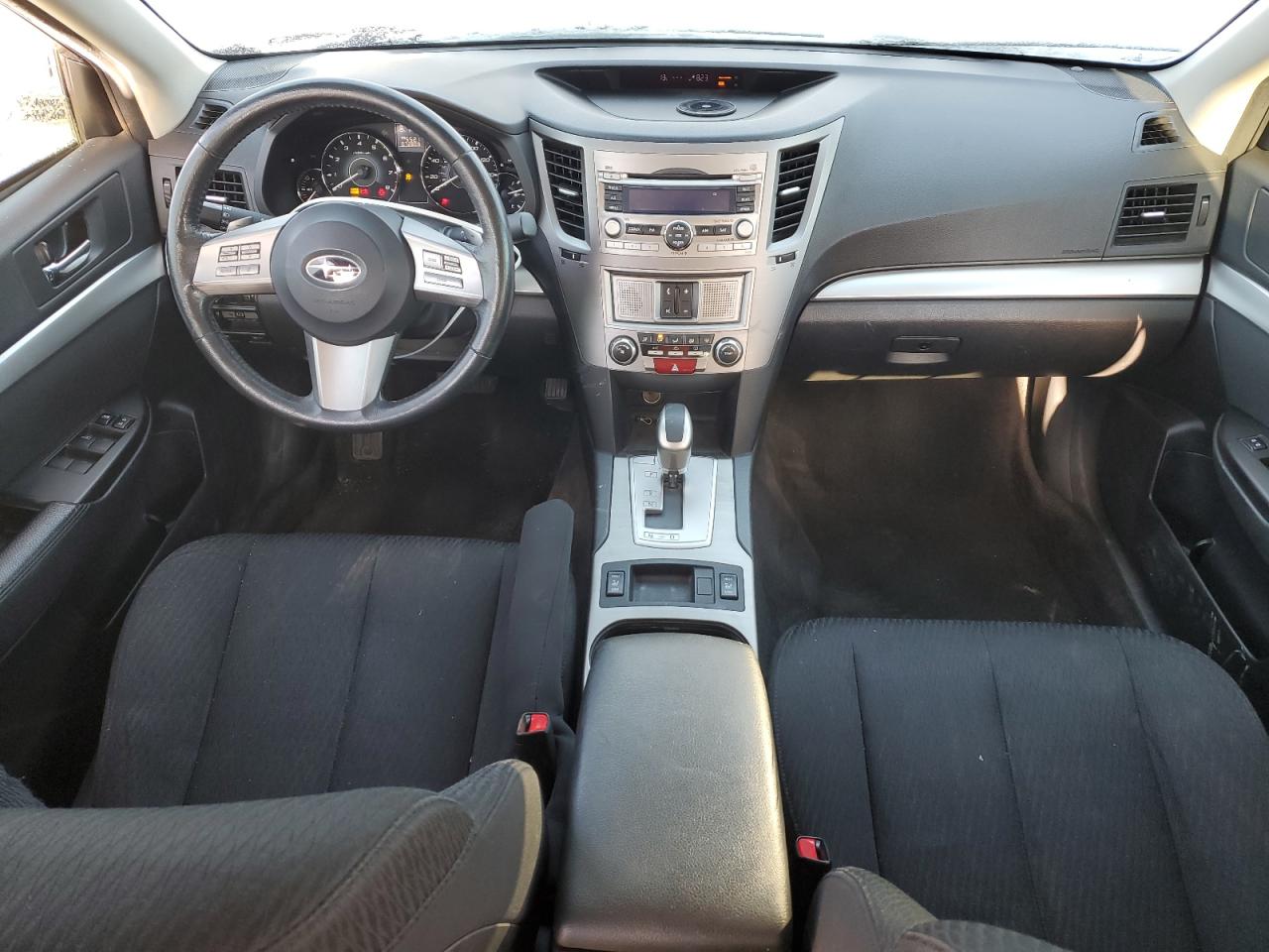 2010 Subaru Legacy - Image 8