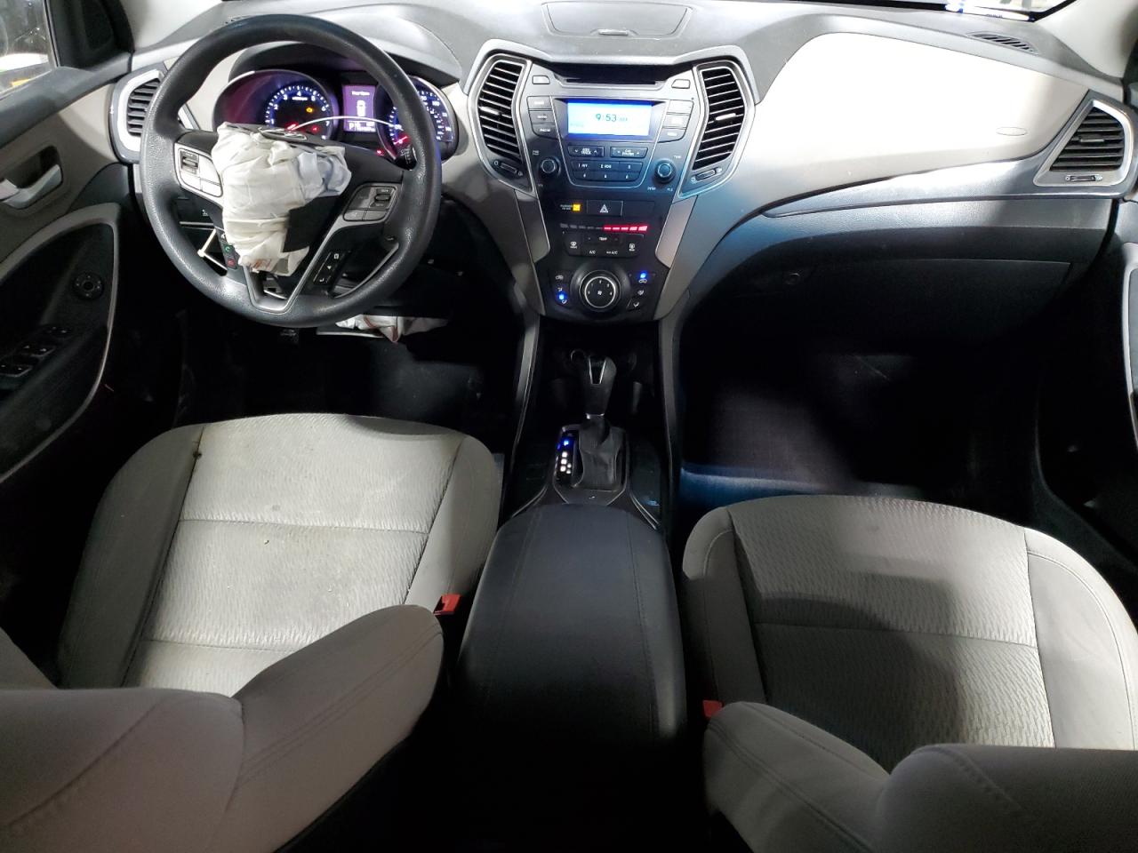 2016 Hyundai Santa Fe - Image 8