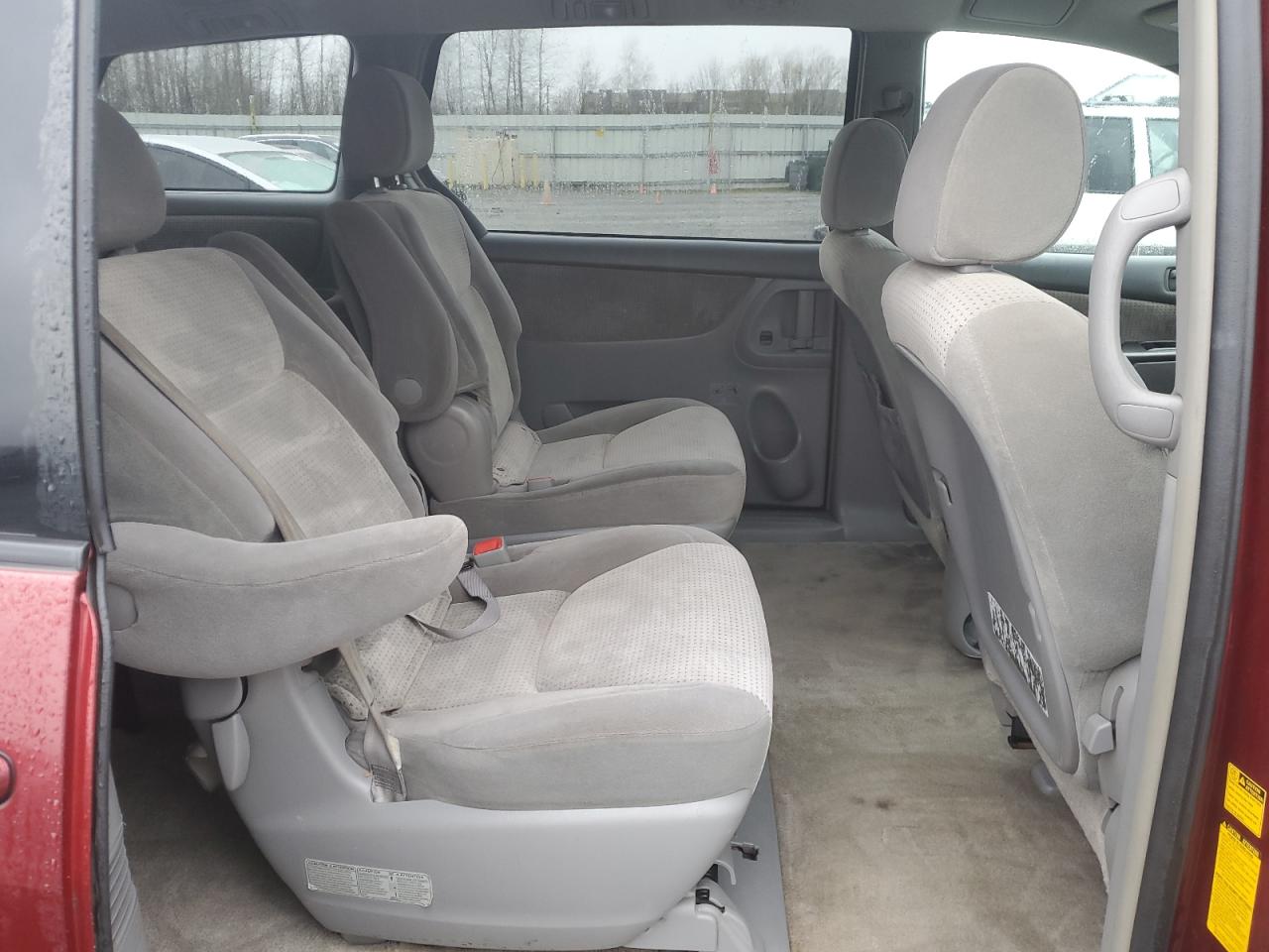 2008 Toyota Sienna - Image 11