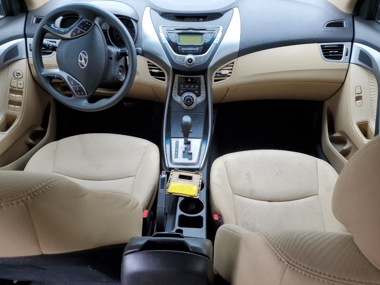 2013 Hyundai Elantra - Image 8