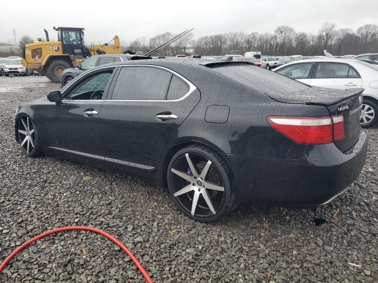 2007 Lexus LS - Image 2