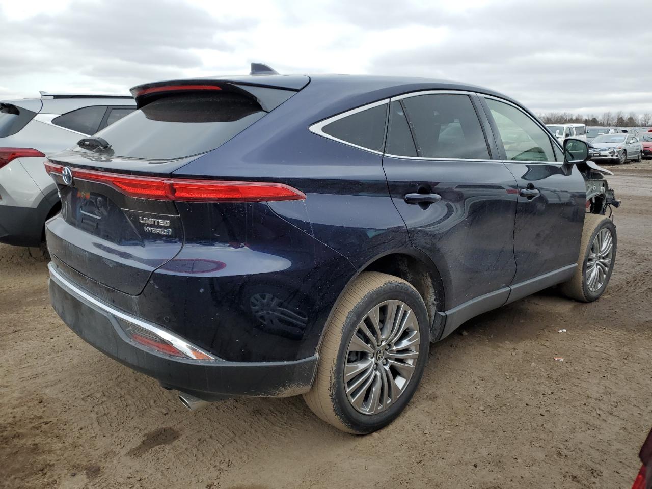 2021 Toyota Venza - Image 3