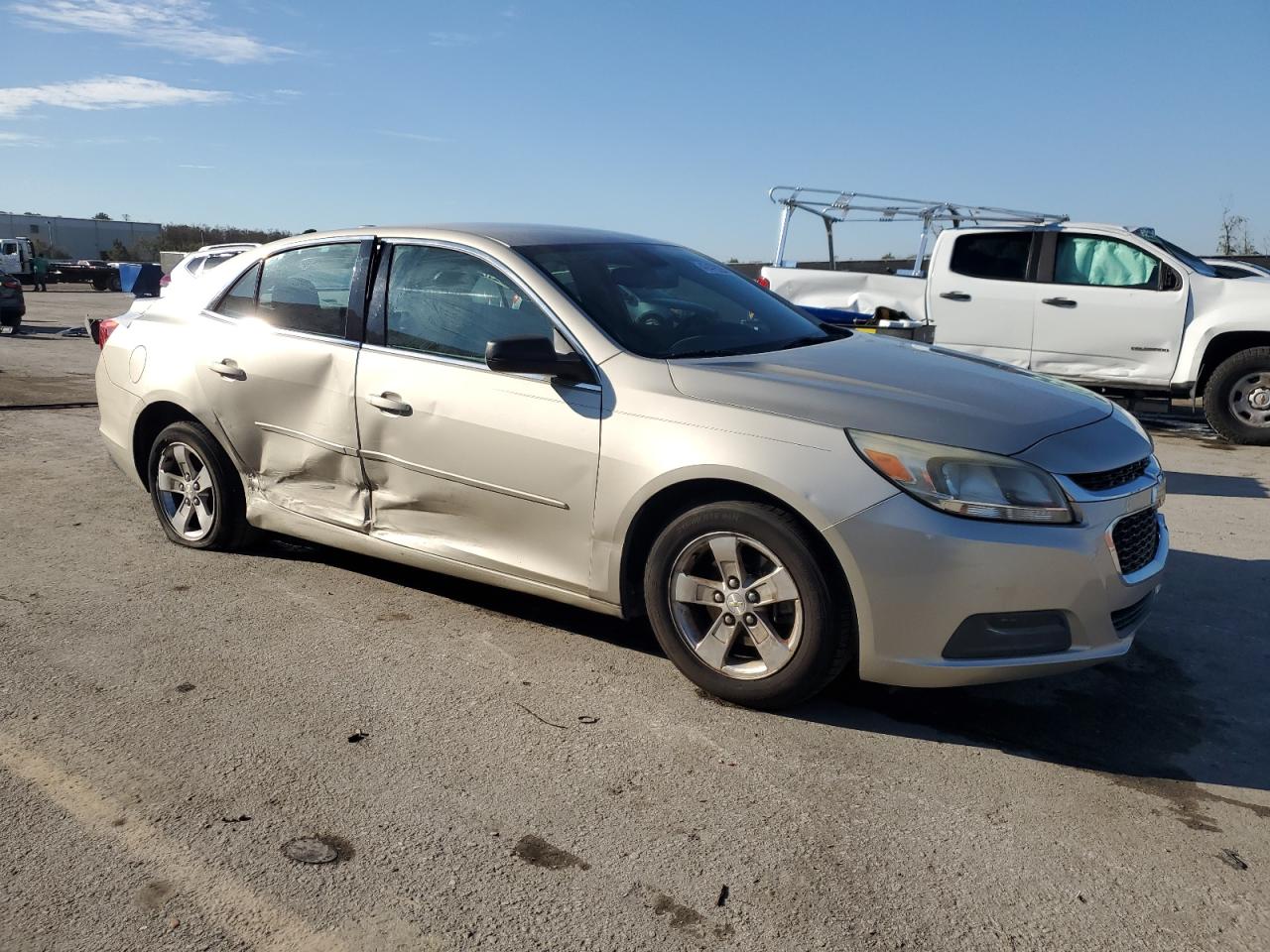 2015 Chevrolet Malibu - Image 4