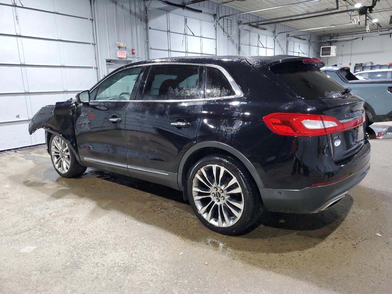 2016 Lincoln MKX - Image 2
