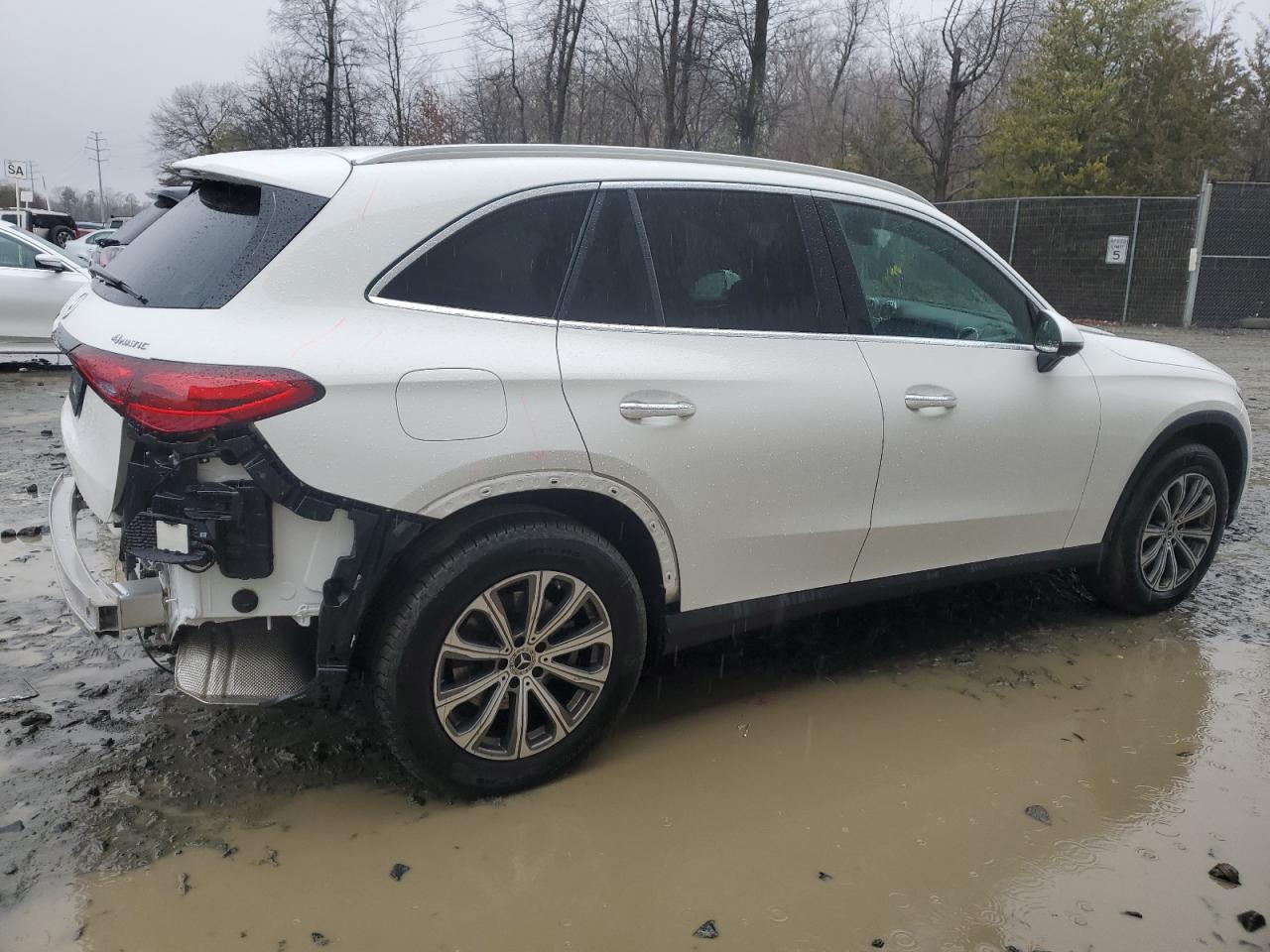 2024 Mercedes-Benz GLC - Image 3