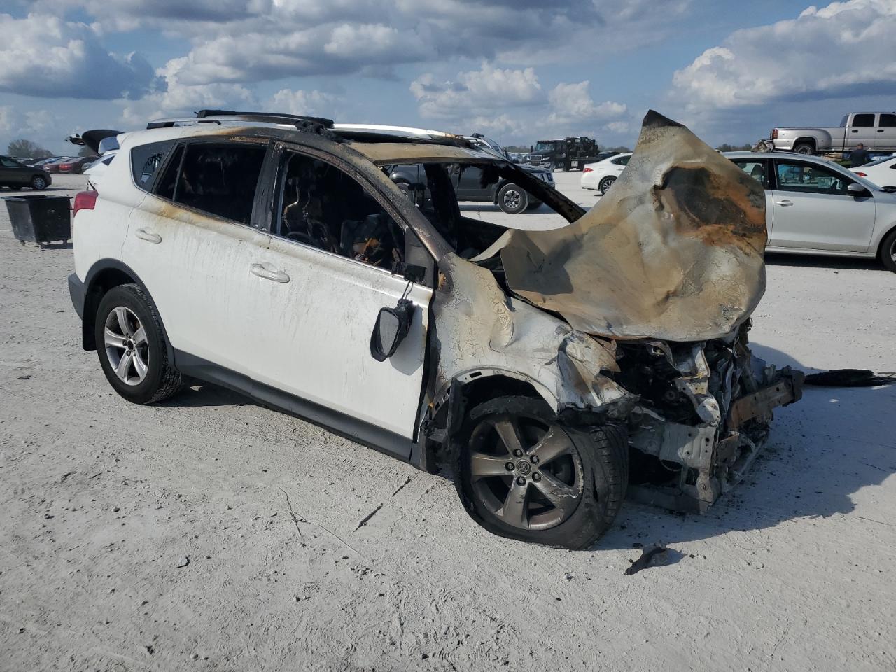 2015 Toyota RAV 4 - Image 4