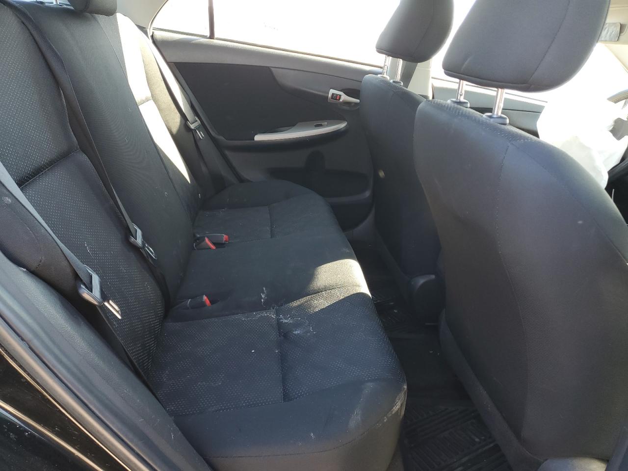 2010 Toyota Corolla - Image 10