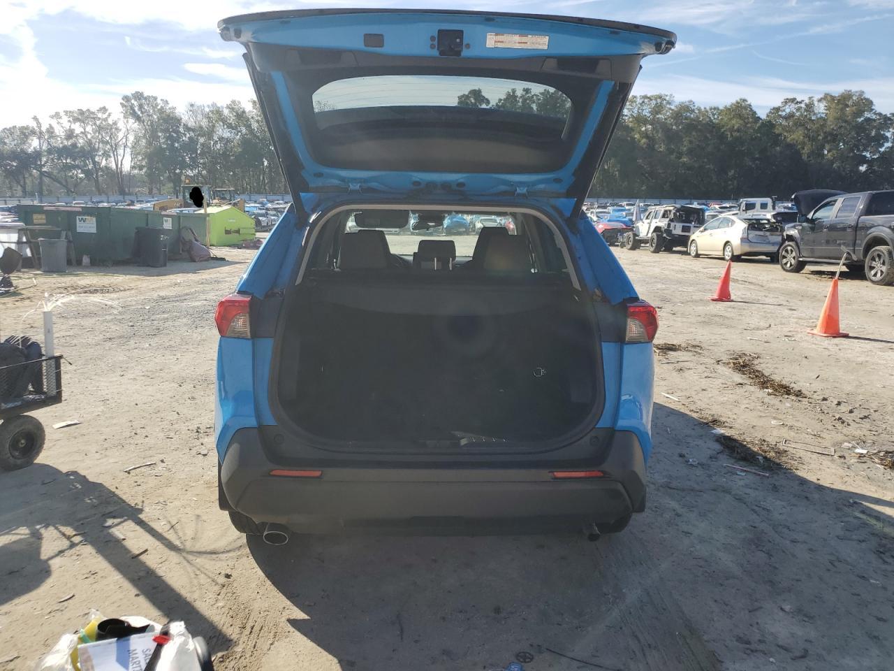 2021 Toyota RAV 4 - Image 6