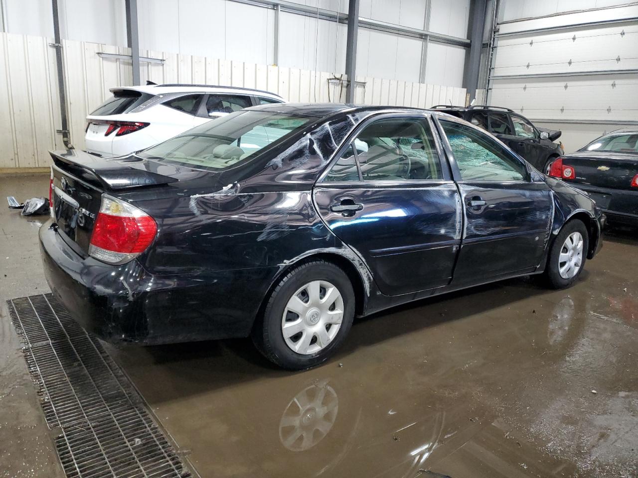 2005 Toyota Camry - Image 3