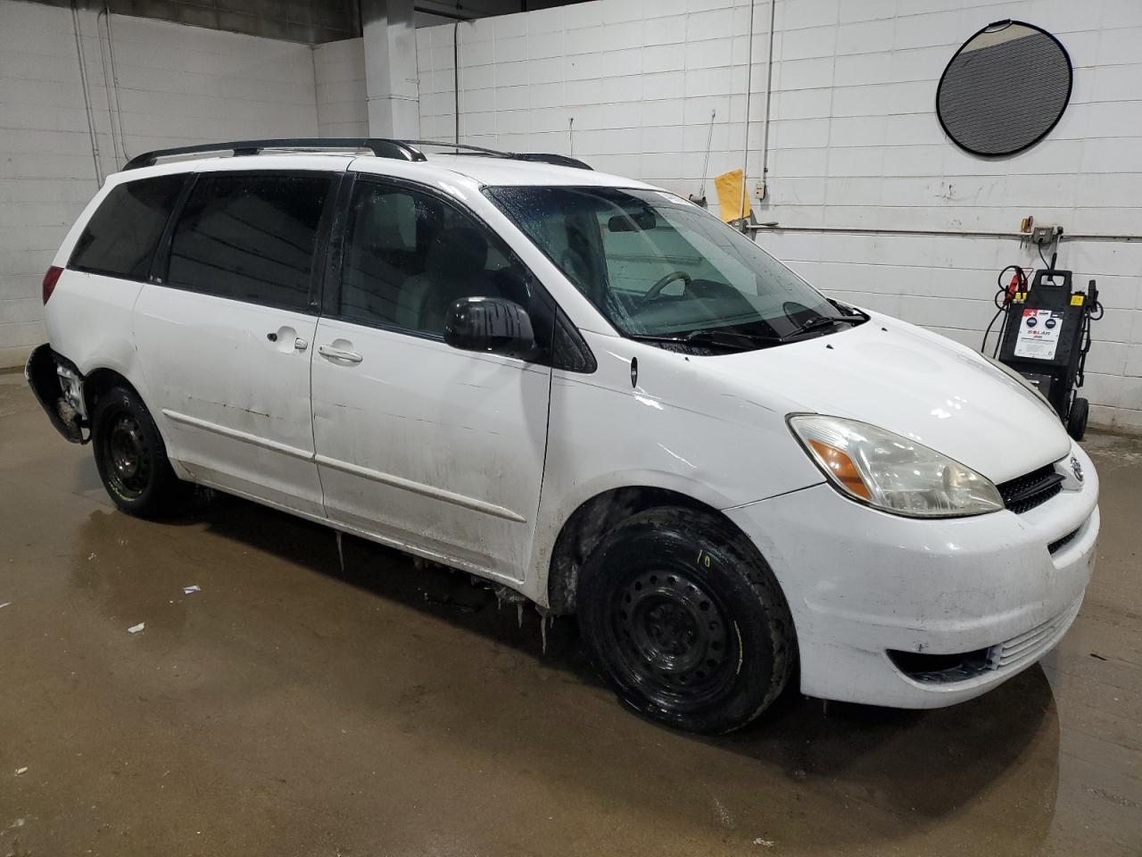 2005 Toyota Sienna - Image 4