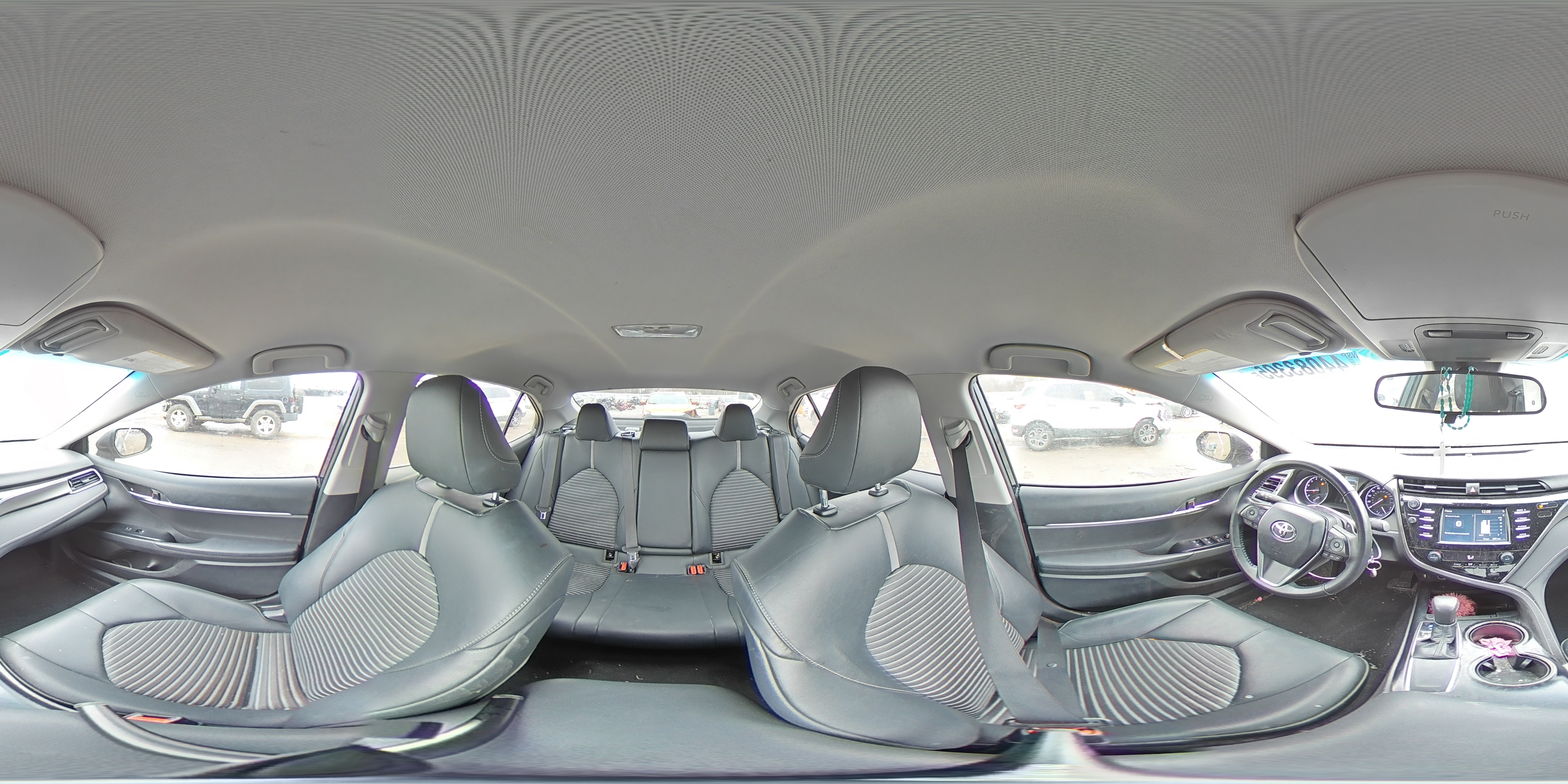 2018 Toyota Camry - Image 12