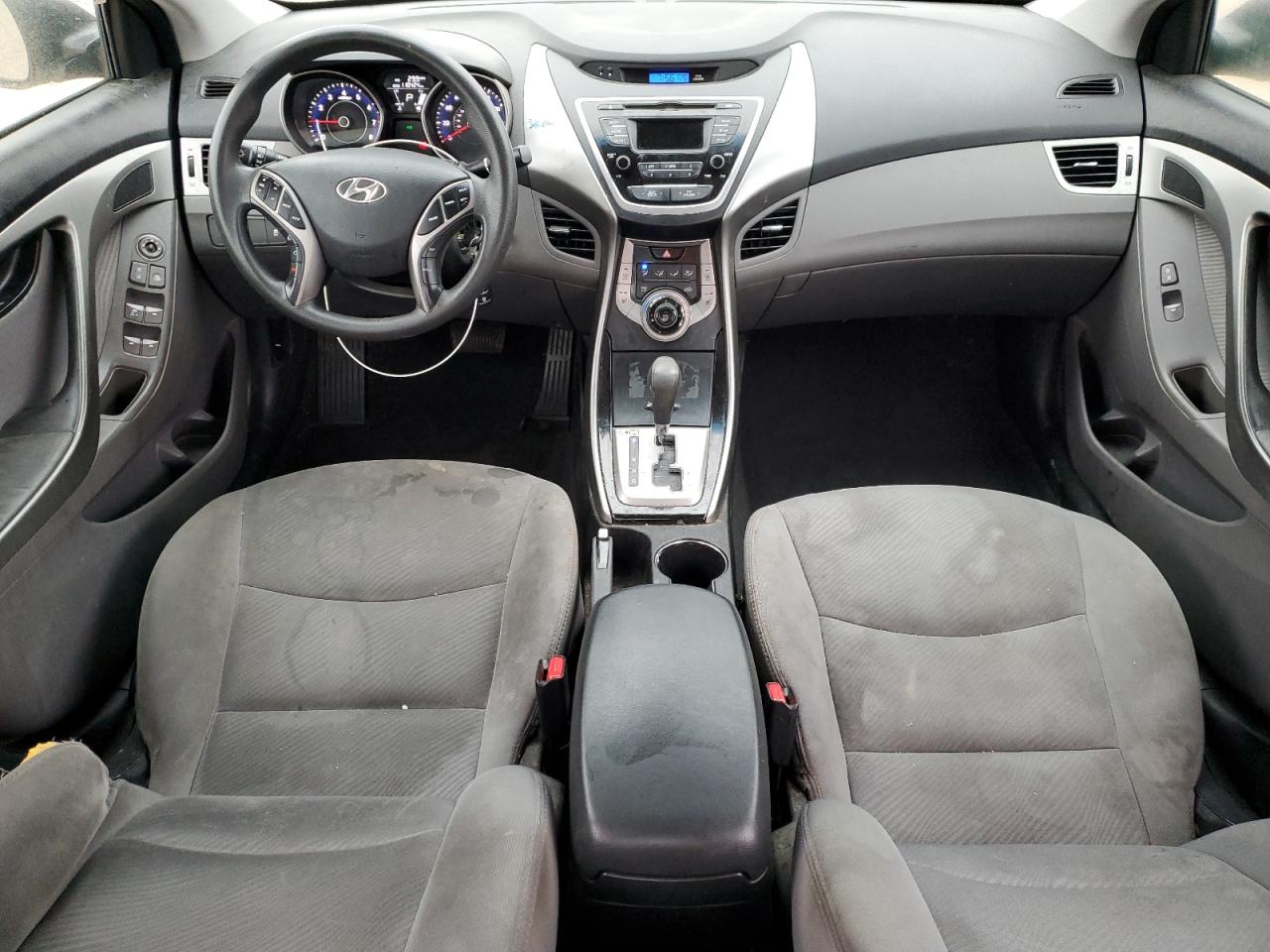 2013 Hyundai Elantra - Image 8