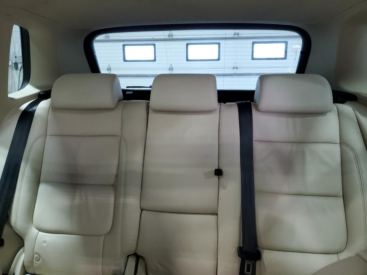 2010 Volkswagen Tiguan - Image 10