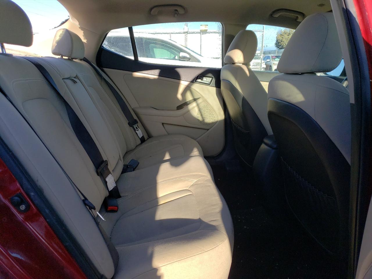 2011 Kia Optima - Image 10