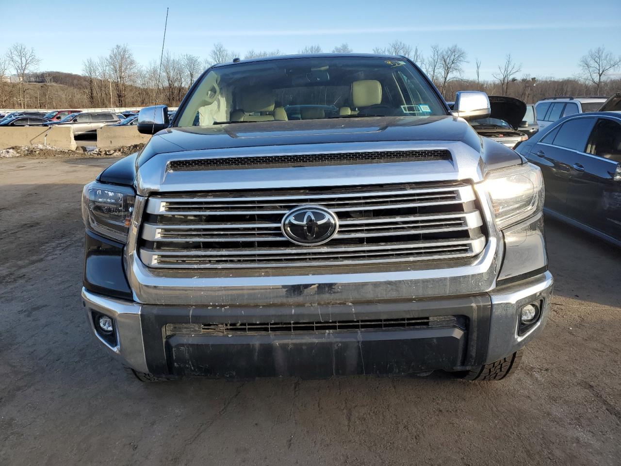 2018 Toyota Tundra - Image 5
