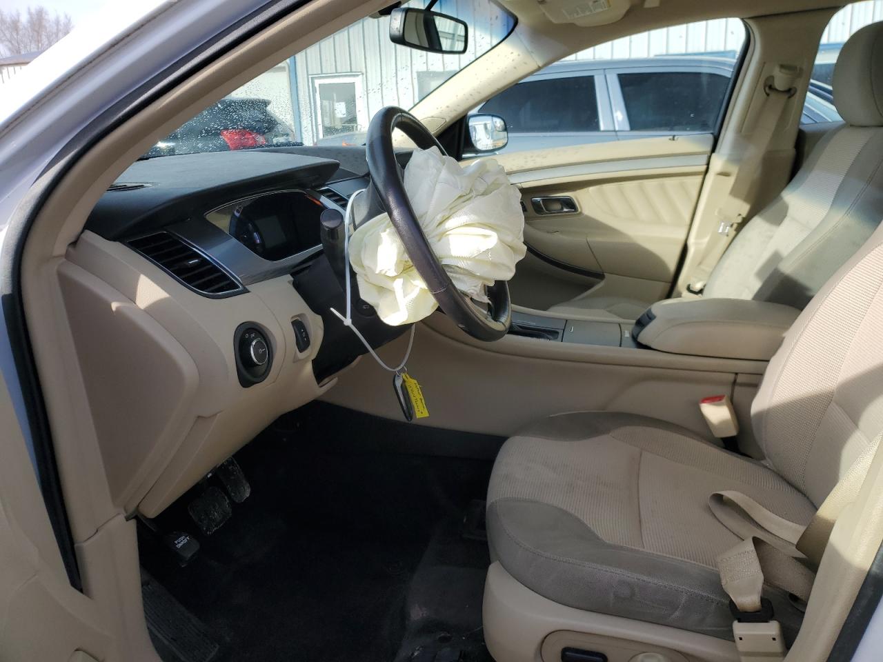 2015 Ford Taurus - Image 7