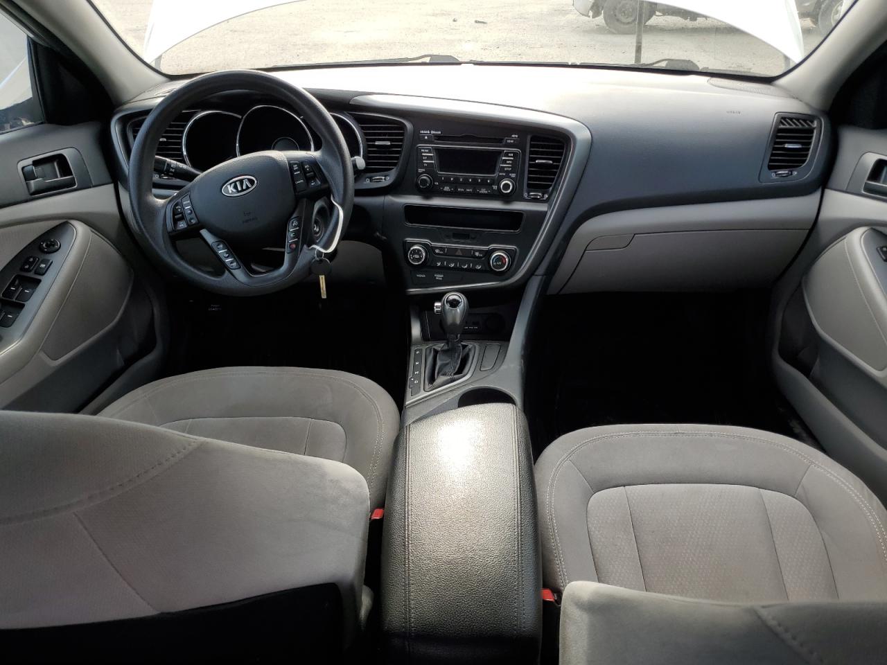2011 Kia Optima - Image 8