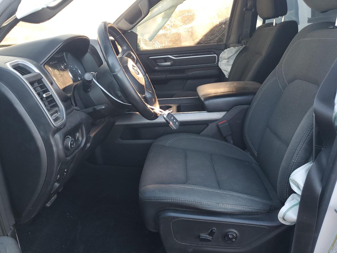 2020 RAM 1500 - Image 7