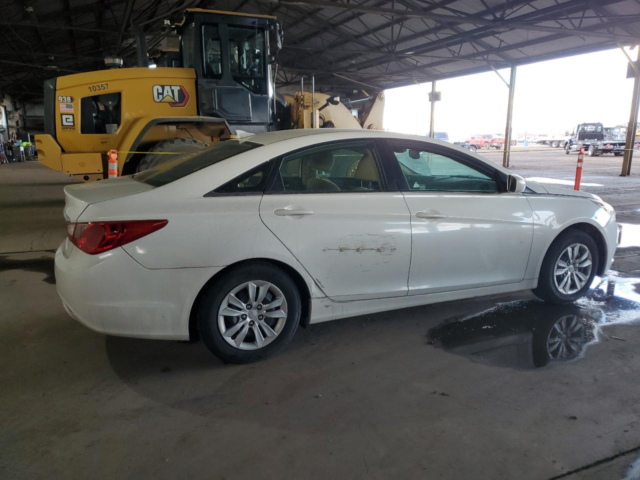 2012 Hyundai Sonata - Image 3