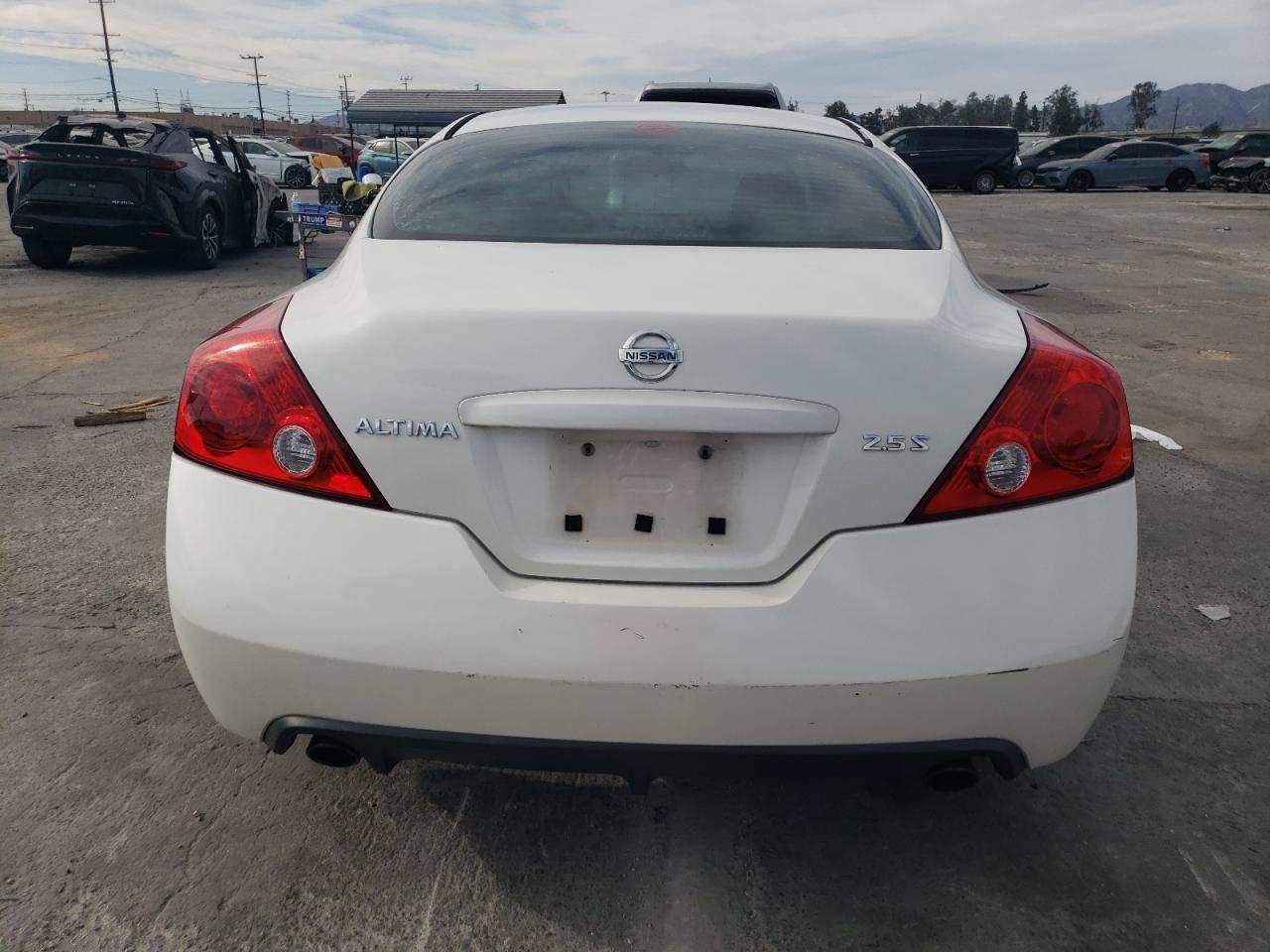 2009 Nissan Altima - Image 6