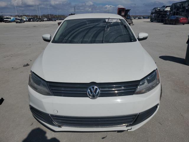 Sedans VOLKSWAGEN JETTA 2014 Biały