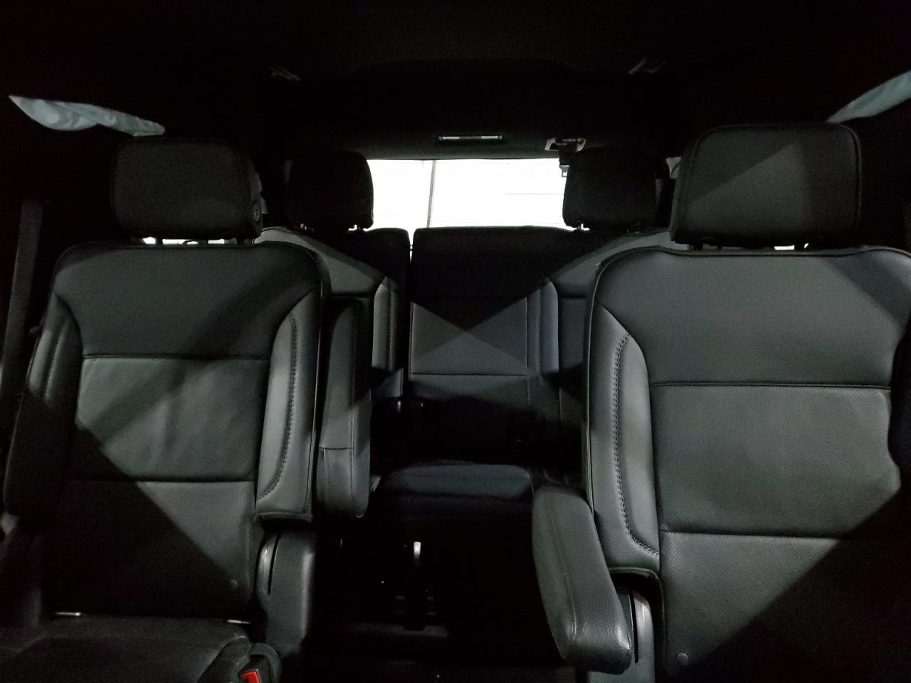 2021 GMC Yukon - Image 10