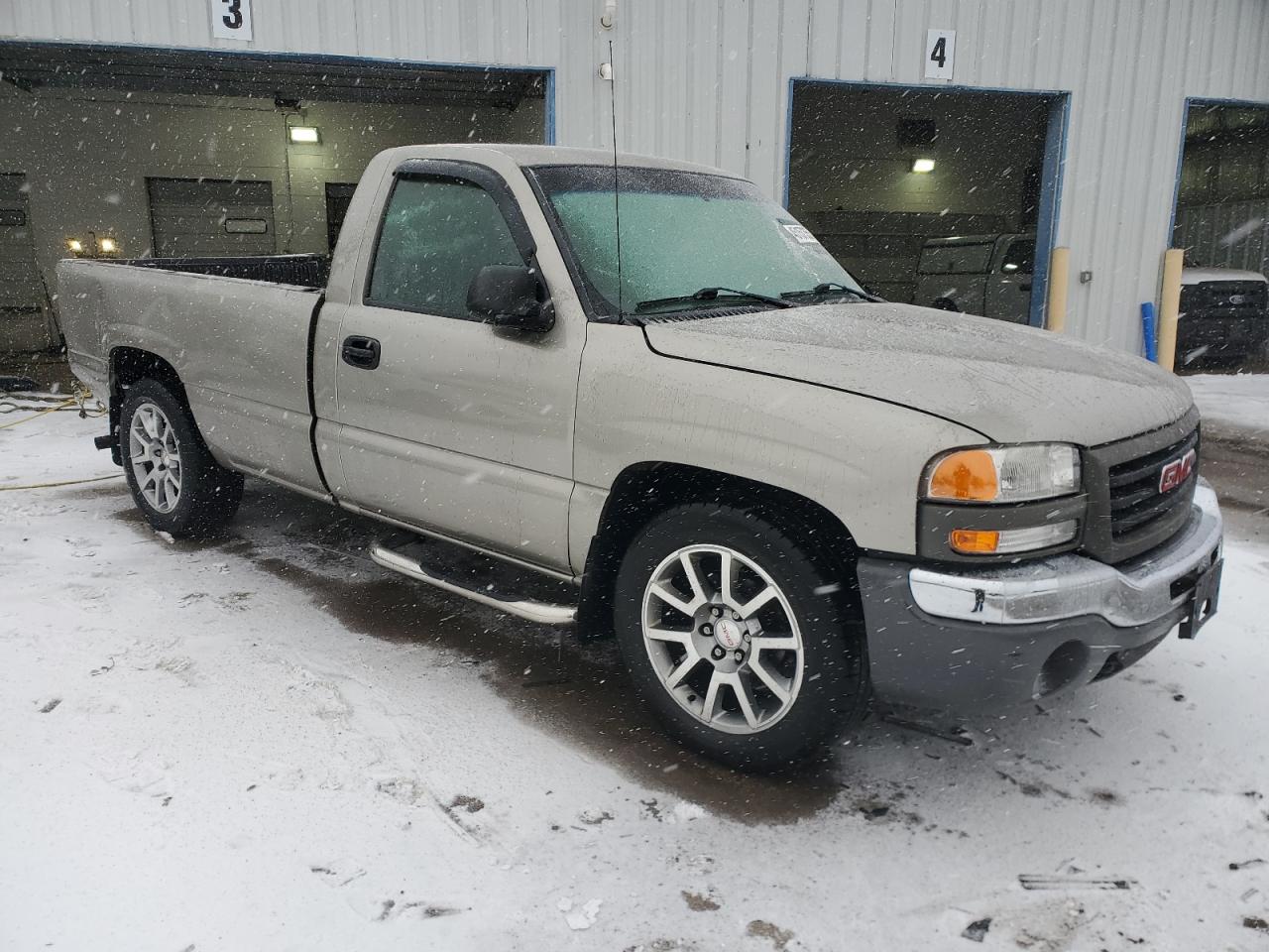 2003 GMC Sierra - Image 4