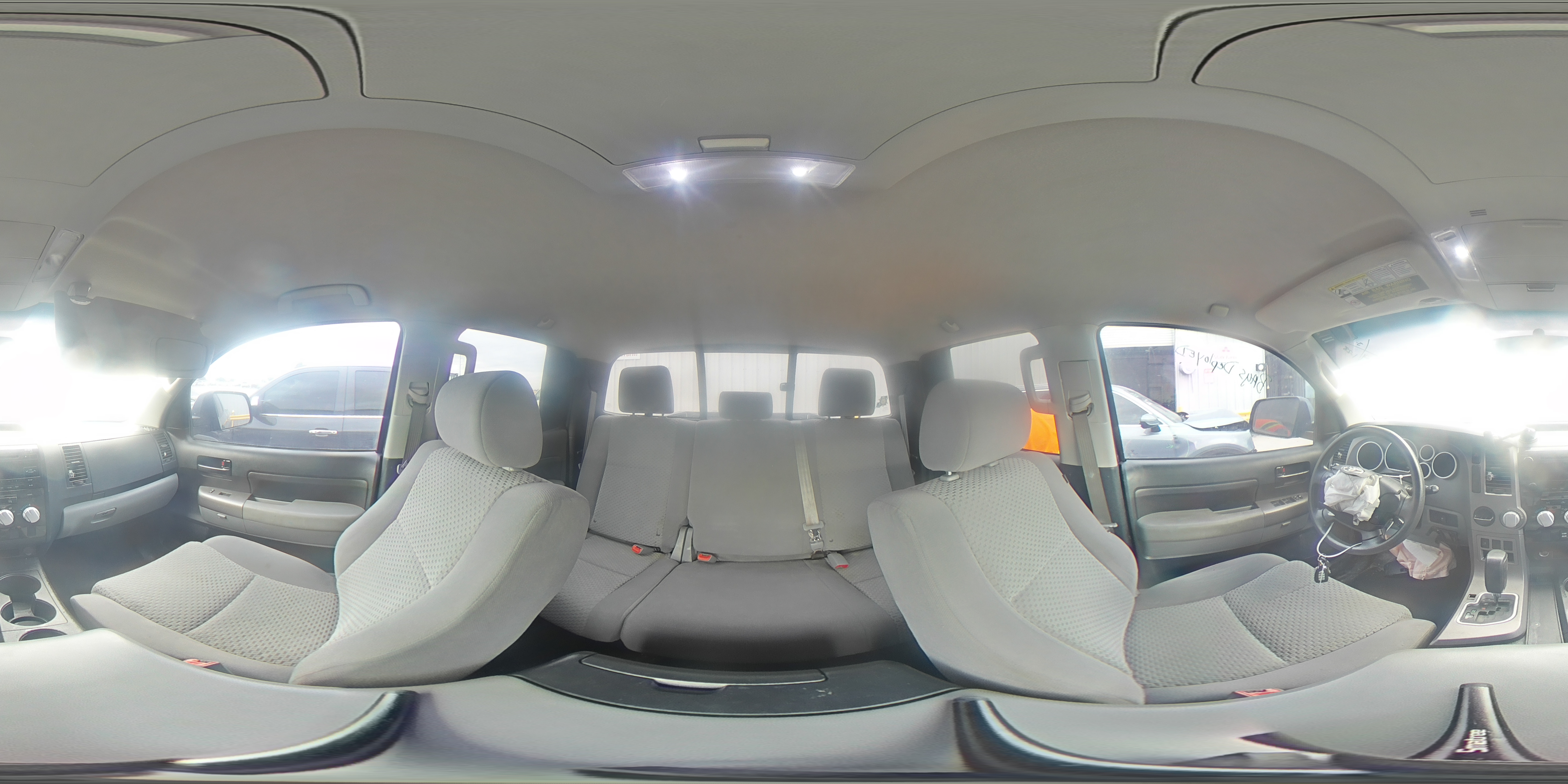2012 Toyota Tundra - Image 14