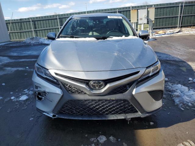  TOYOTA CAMRY 2019 Серебристый