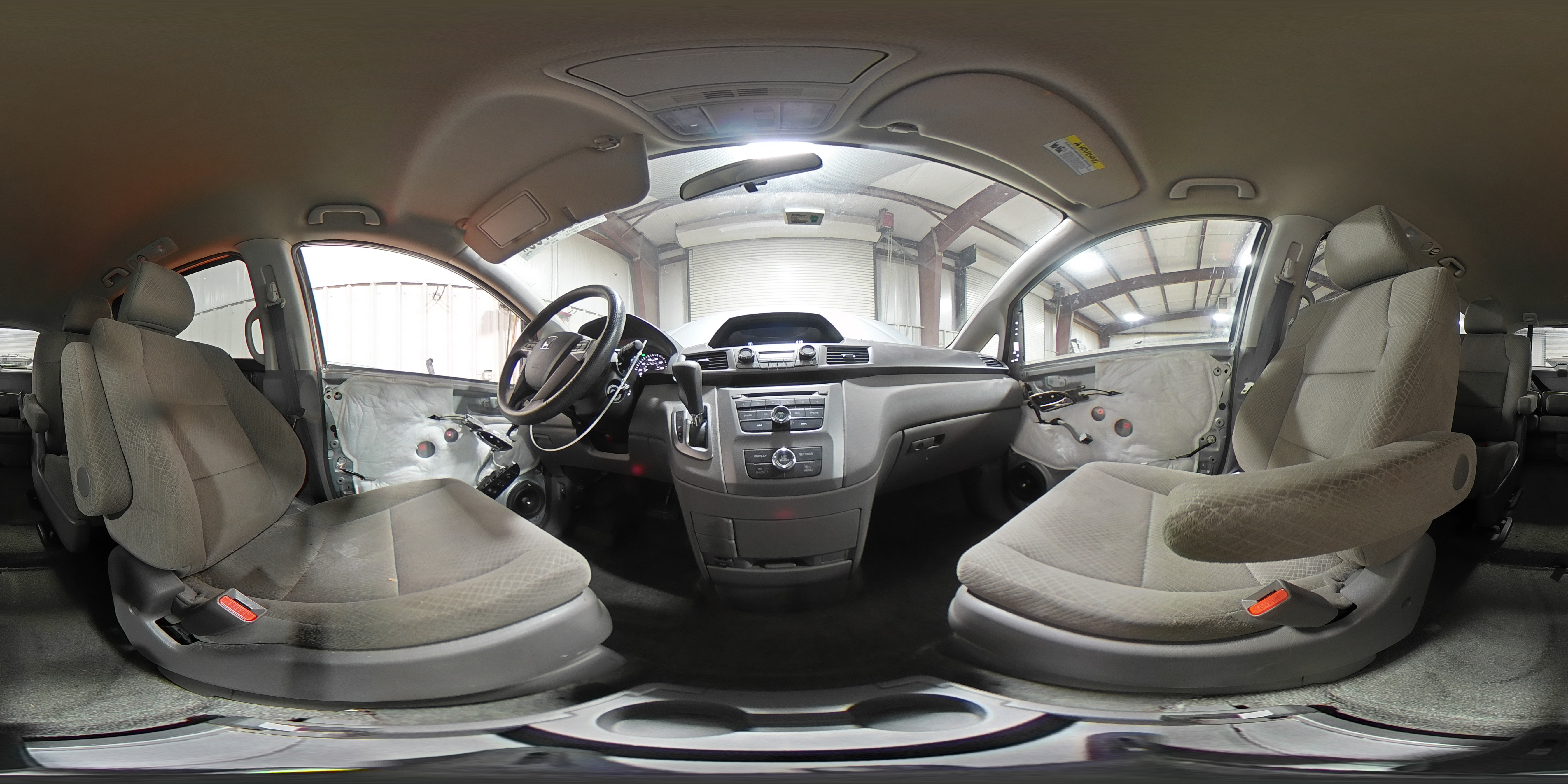 2014 Honda Odyssey - Image 16