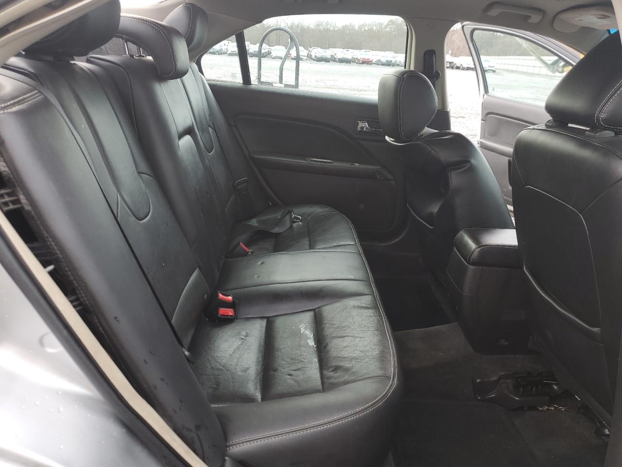 2011 Ford Fusion - Image 10