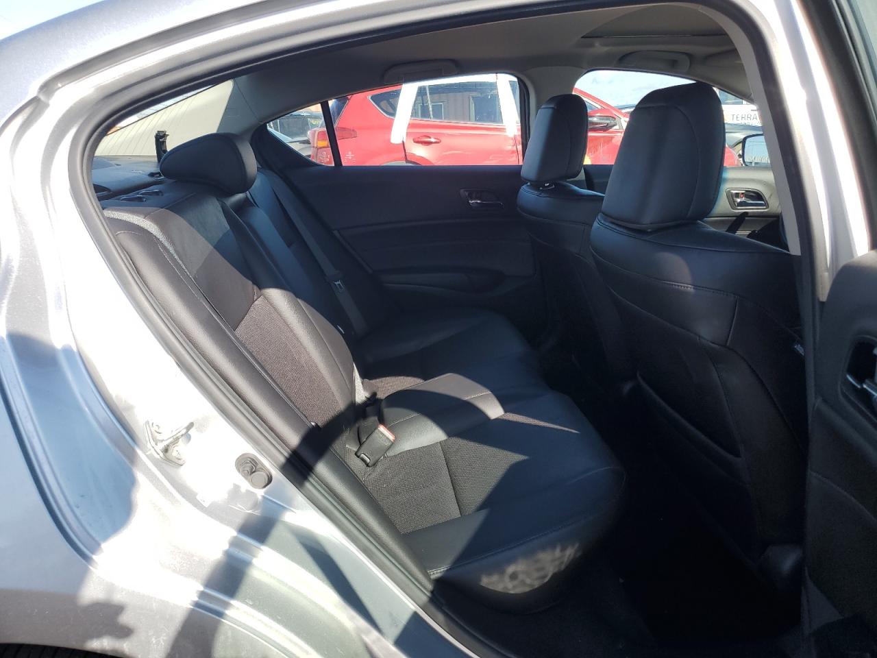 2013 Acura ILX - Image 10