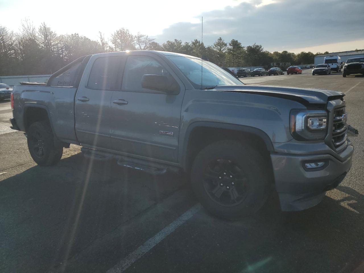 2017 GMC Sierra - Image 4
