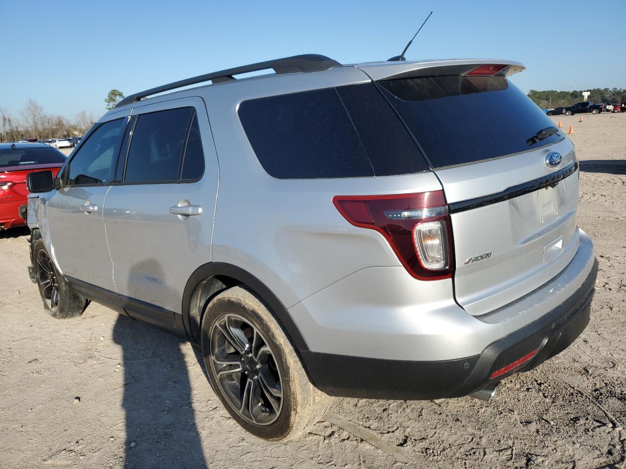 2015 Ford Explorer - Image 2