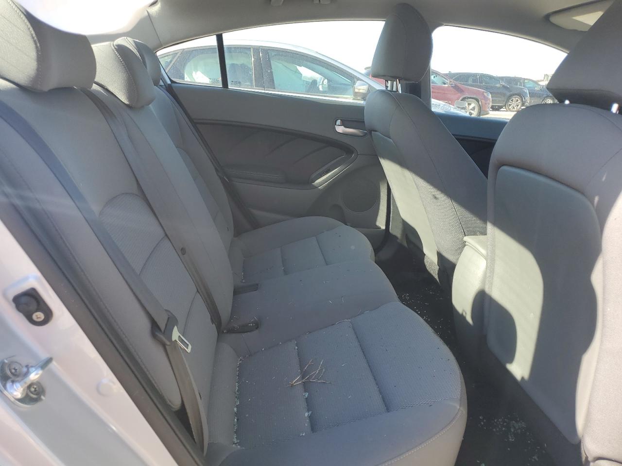 2017 Kia Forte - Image 10