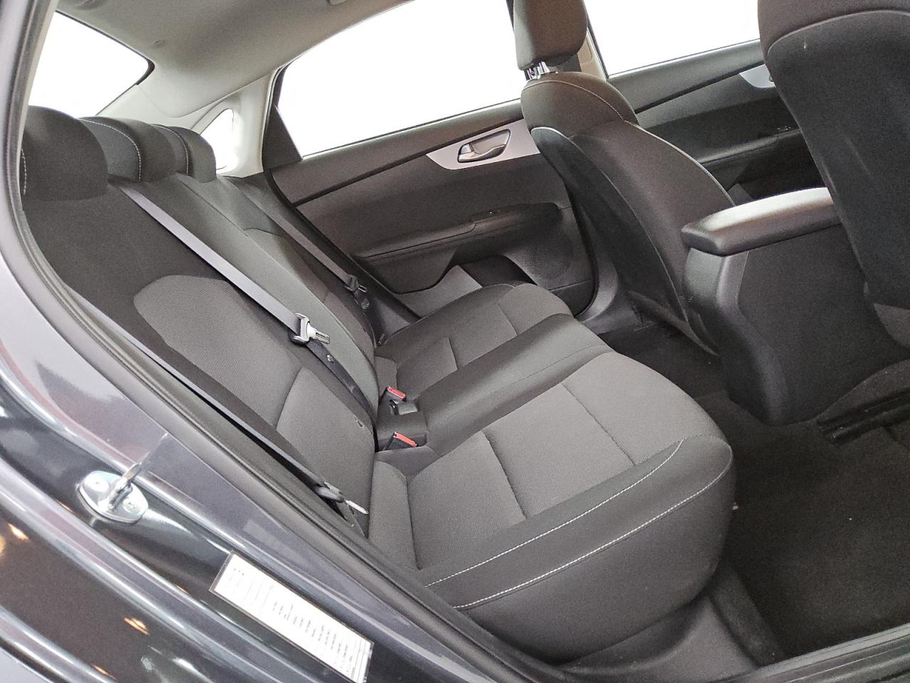 2024 Kia Forte - Image 10