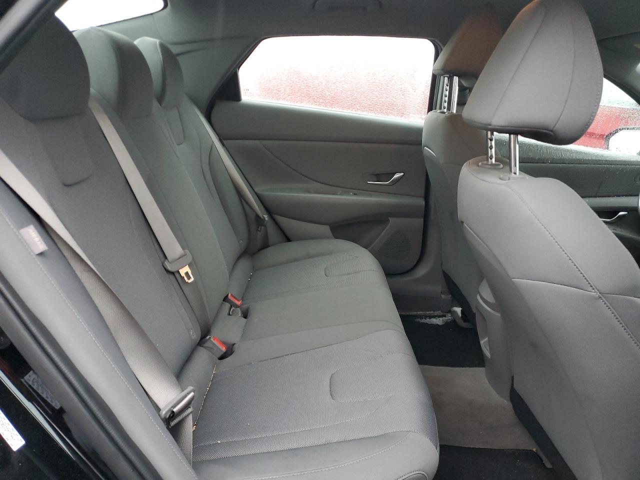 2024 Hyundai Elantra - Image 10