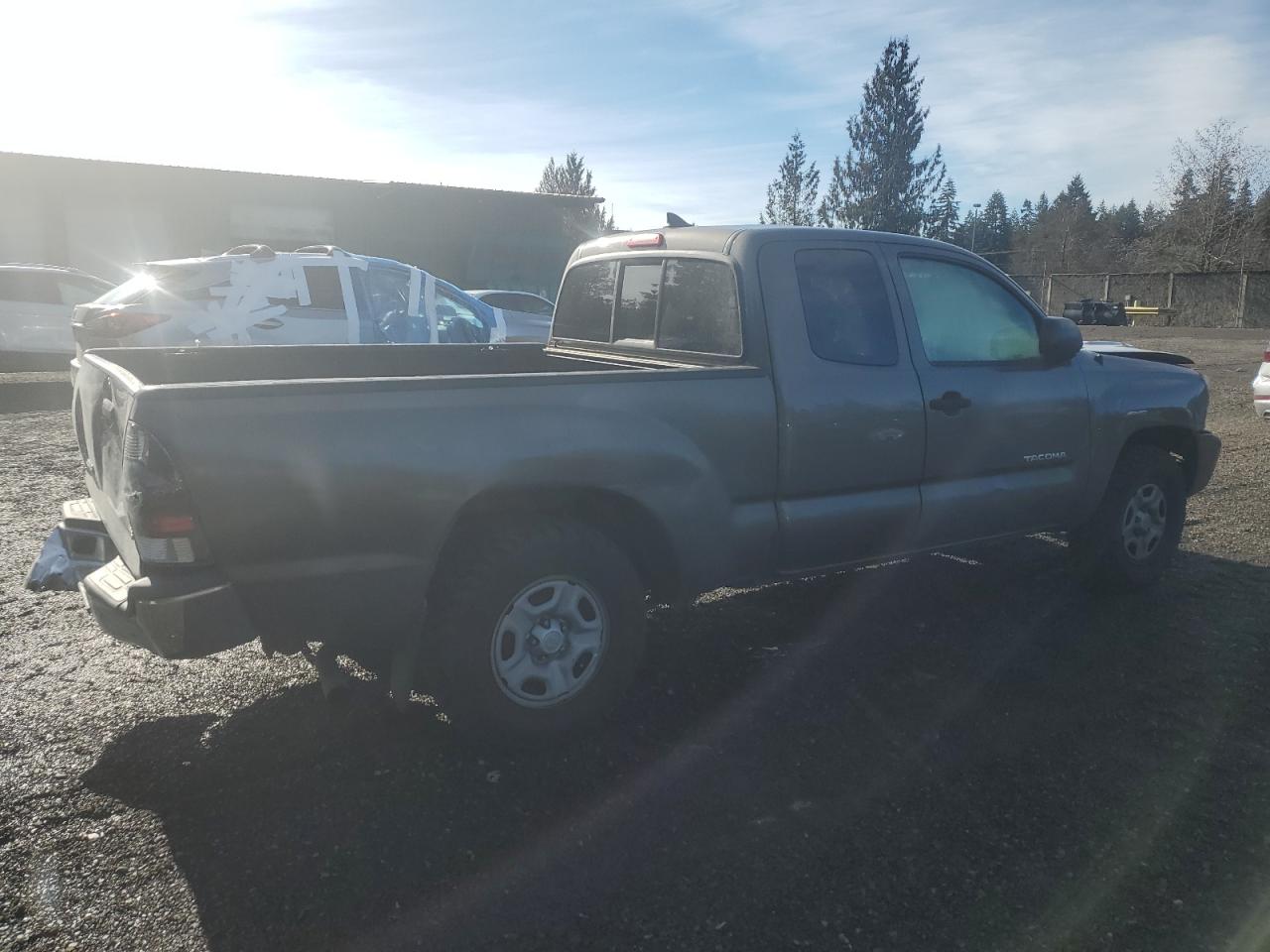 2014 Toyota Tacoma - Image 3