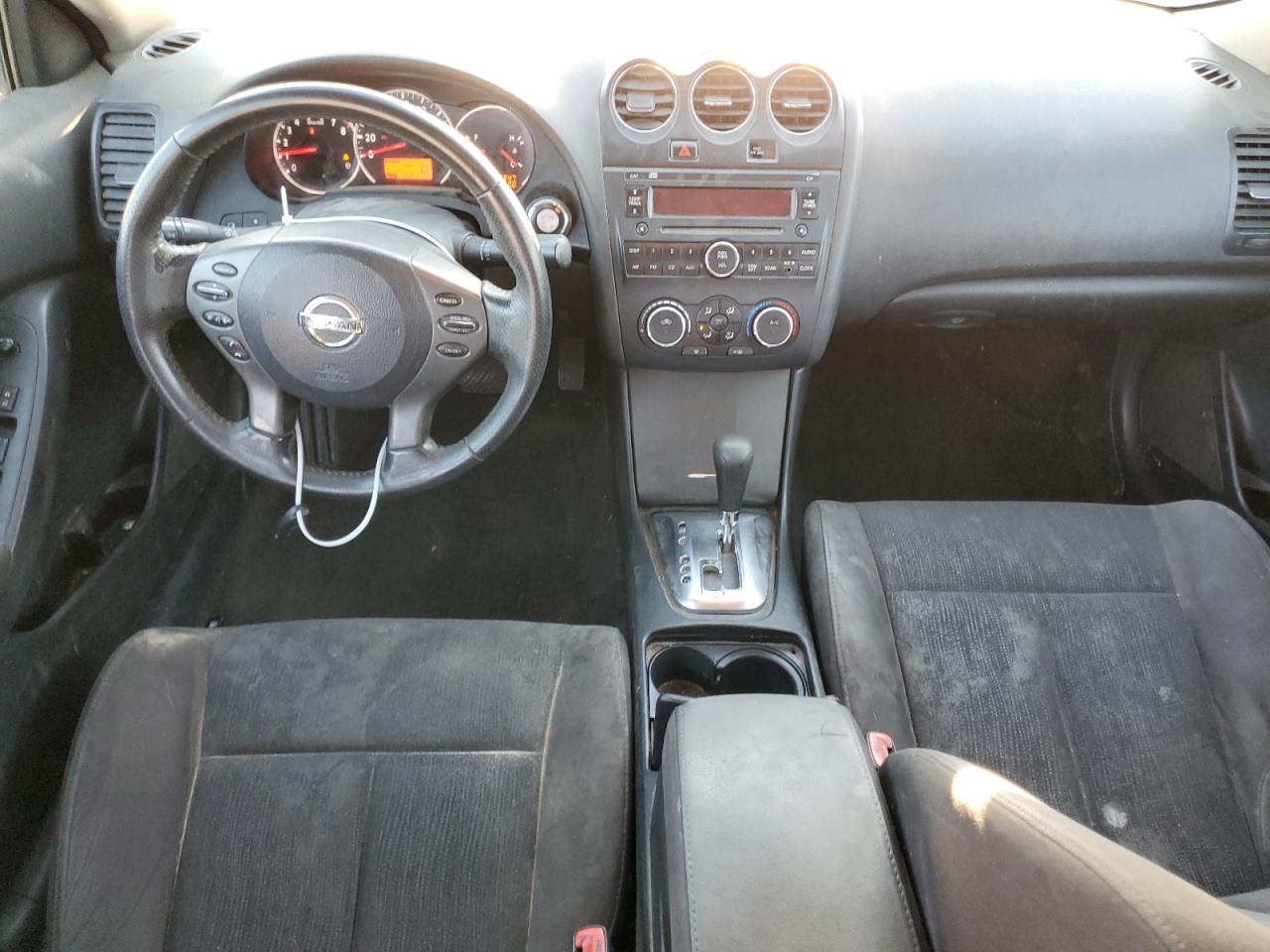 2012 Nissan Altima - Image 8
