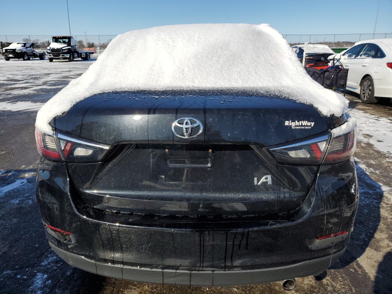 2018 Toyota Yaris - Image 6