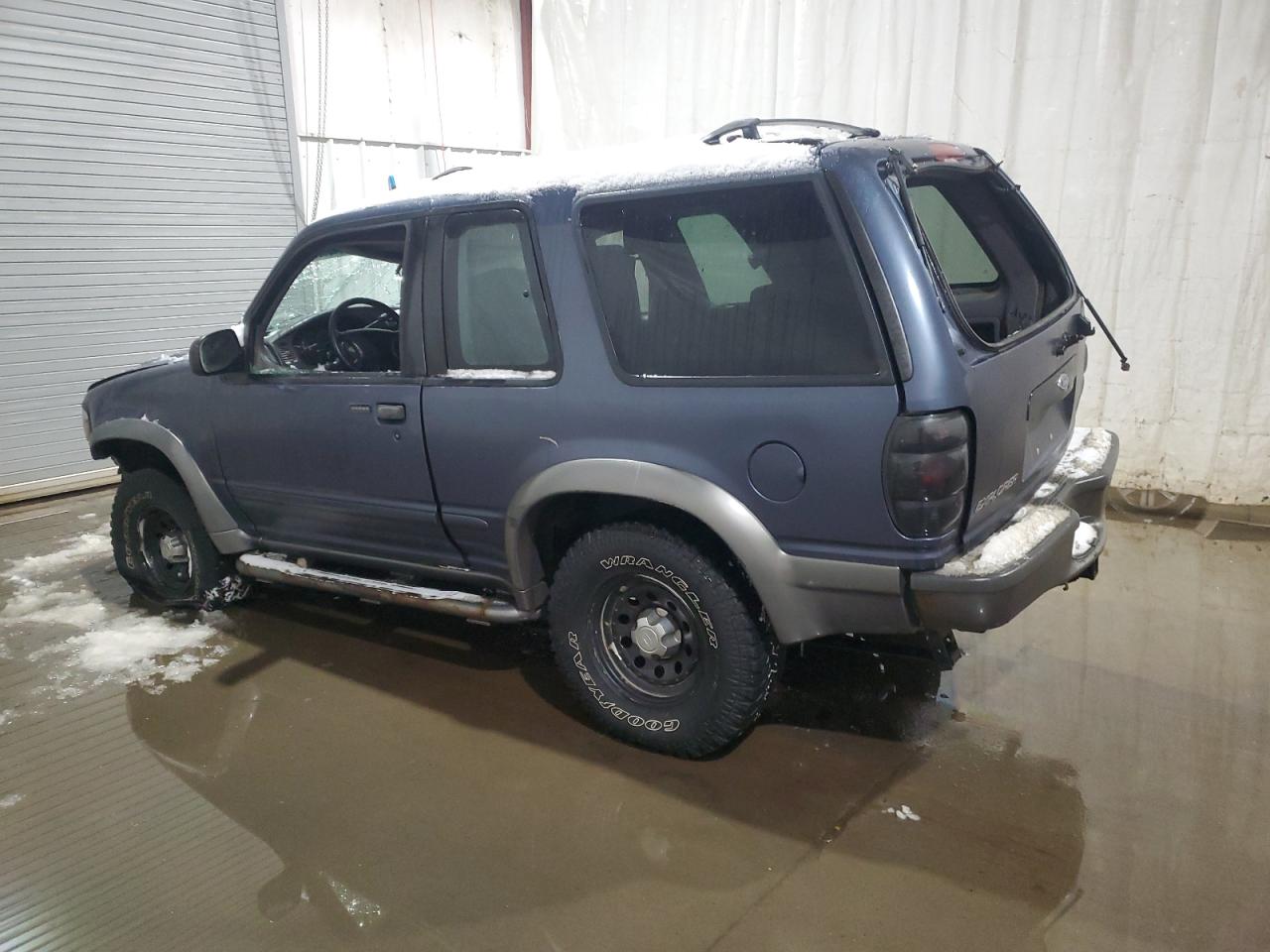 2000 Ford Explorer - Image 2