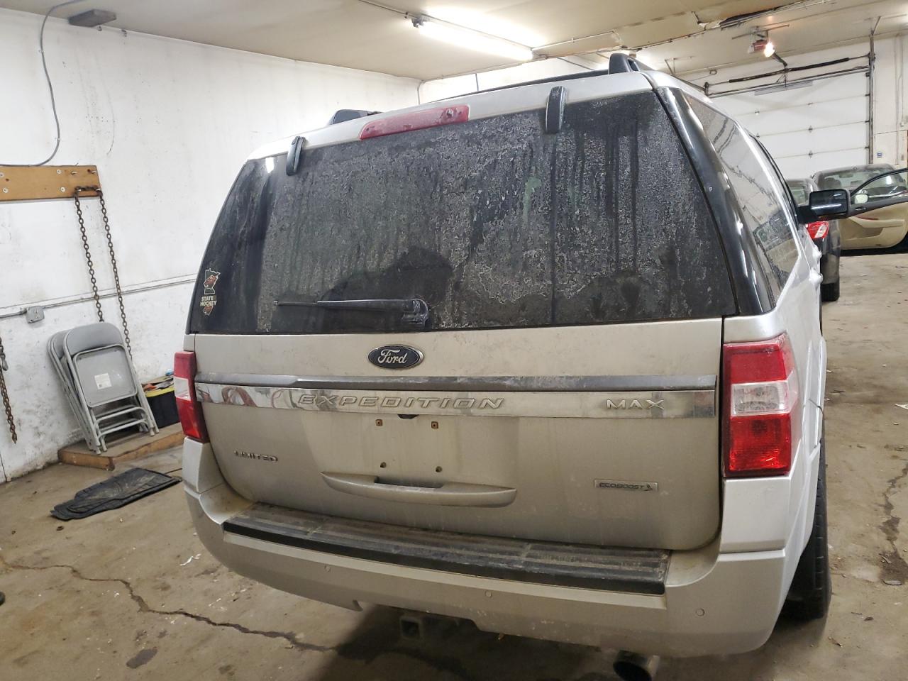 2017 Ford Expedition - Image 6