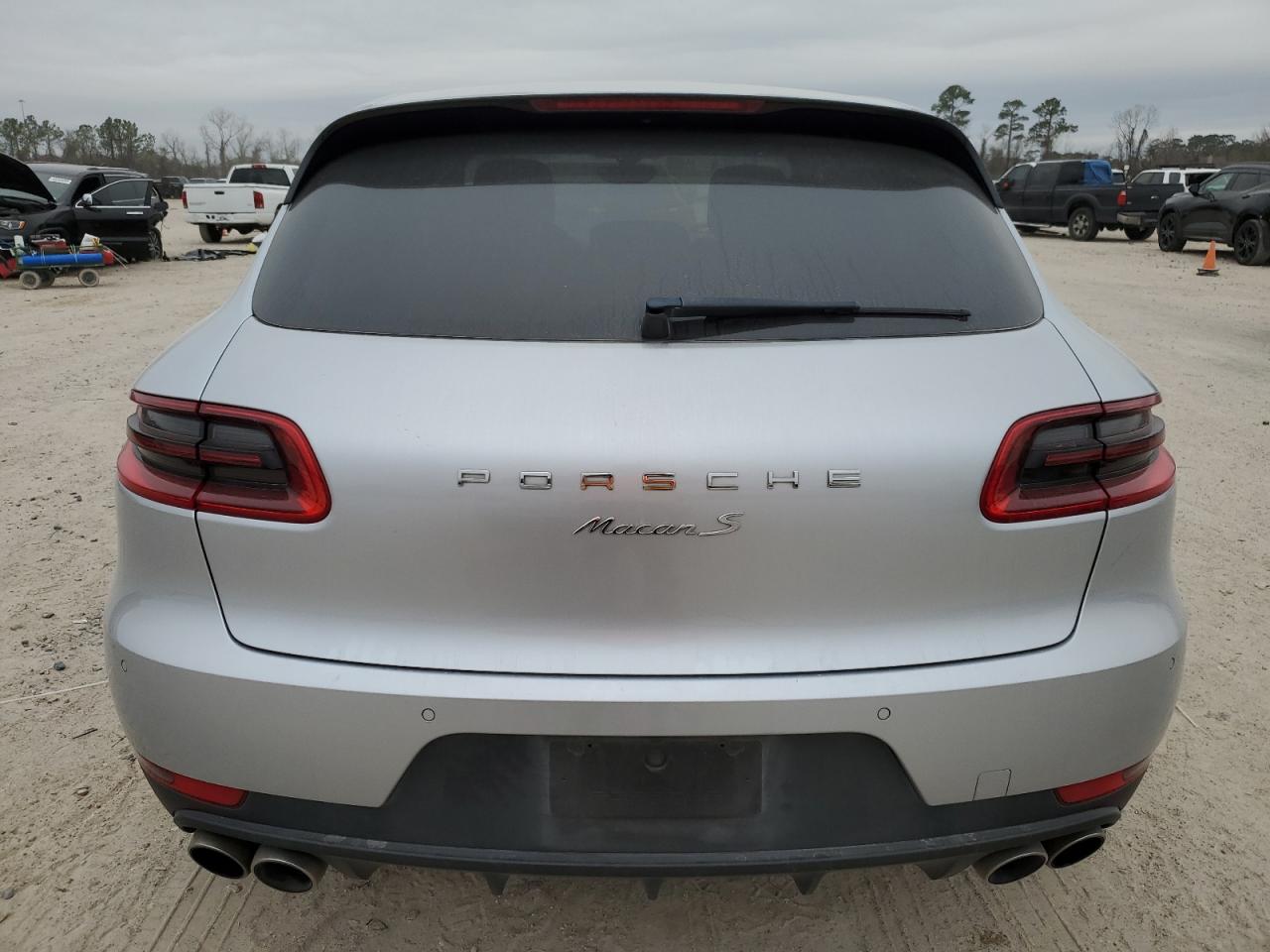 2016 Porsche Macan - Image 6